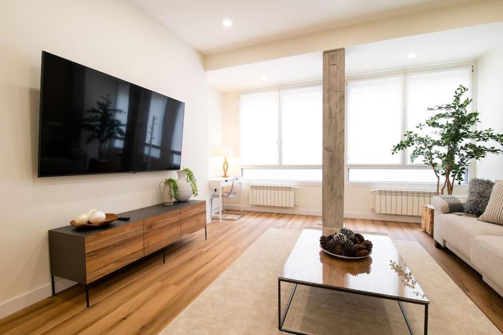 Apartment Mirakruz With Ac License Ess01902 *